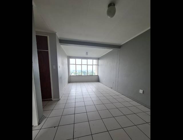 3 BEDROOM FLAT FOR SALE IN SASOLBURG CENTRAL